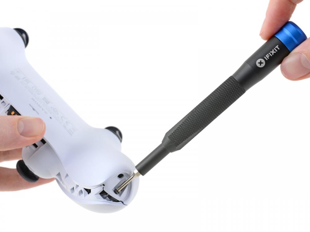 Opening a PS4 controller